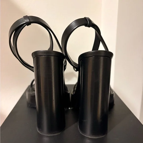 Saint Laurent Platfom Heels - Picture 3 of 5